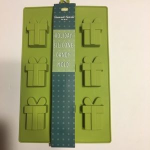 NWT Sur La Table  holiday bundle